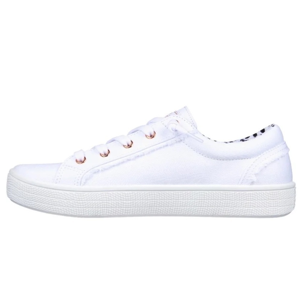BOBS B Extra Cute -
2Cute4U slip on sneakers in white.
NWOT - Picture 4 of 5